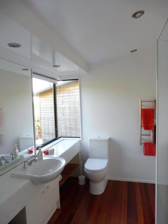The Lighthouse Lookout Bed & Breakfast Tutukaka Exterior photo