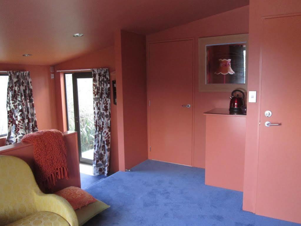 The Lighthouse Lookout Bed & Breakfast Tutukaka Exterior photo